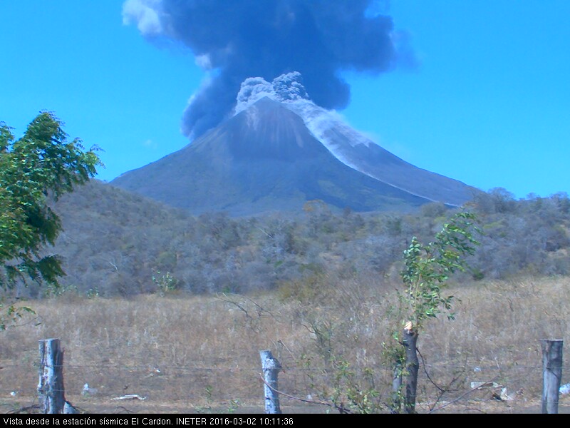 Volc&aacute;n Momotombo